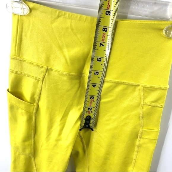 Zyia Metallic Neon Yellow Leggings Light N Tight With Pockets Size 0 - Picture 9 of 11